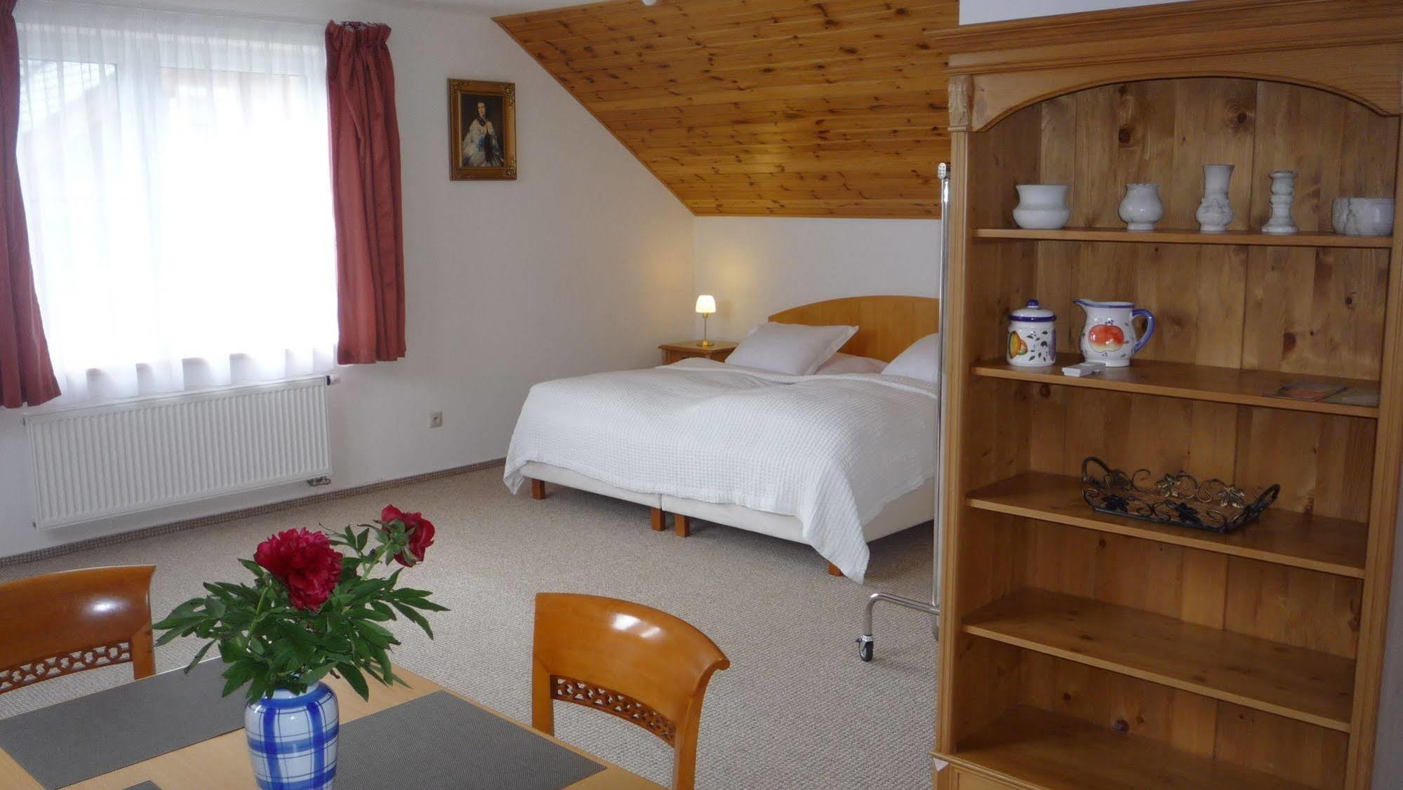 Apartmány Gráf Chýně Kültér fotó